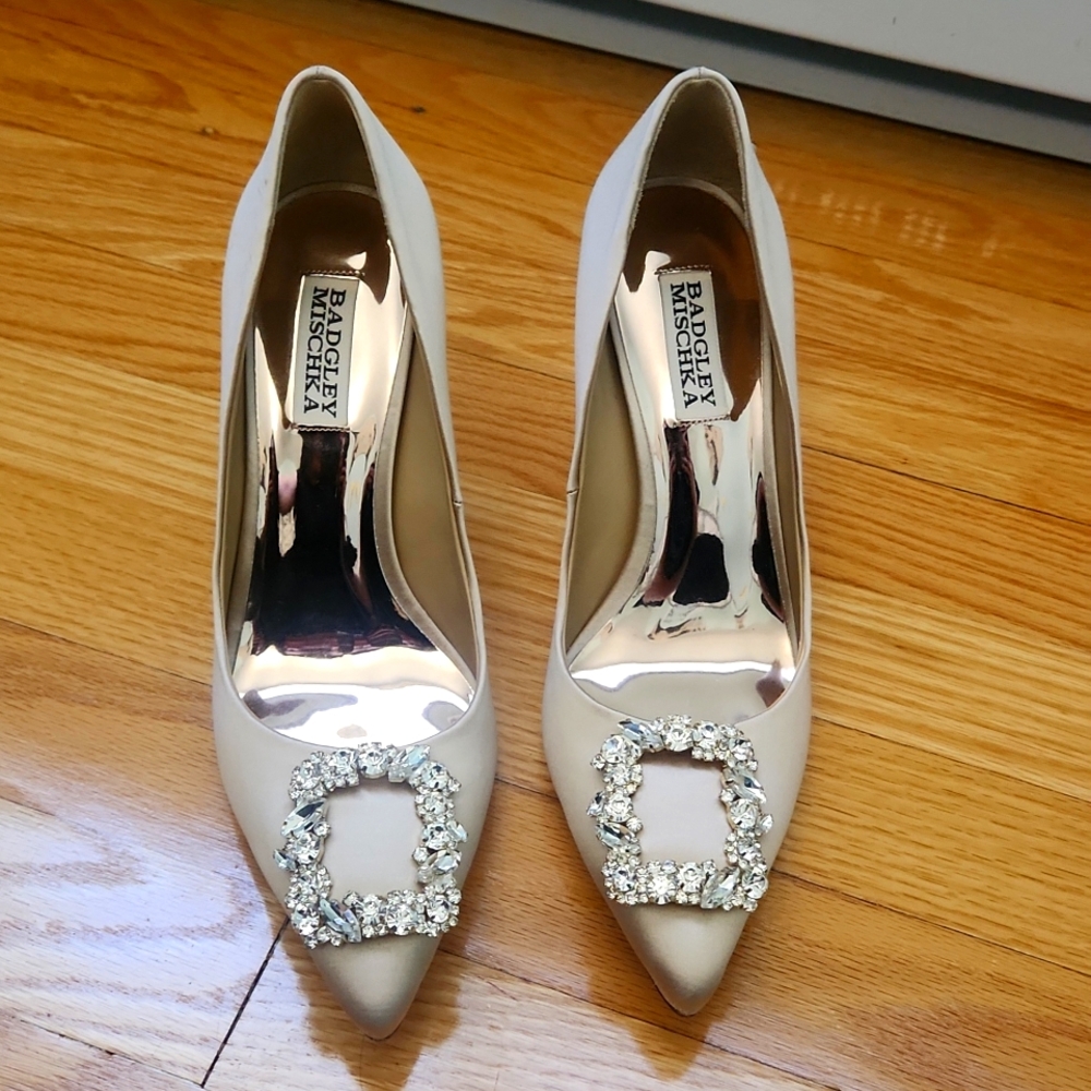 Badgley Mischka shoes size 8